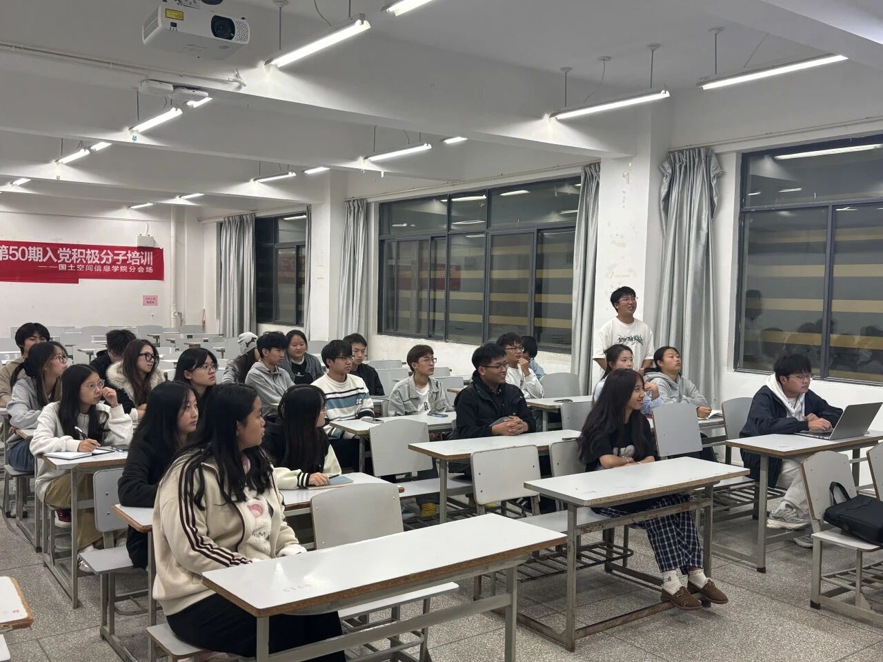 微信图片_2025-11-15_175200_310.jpg